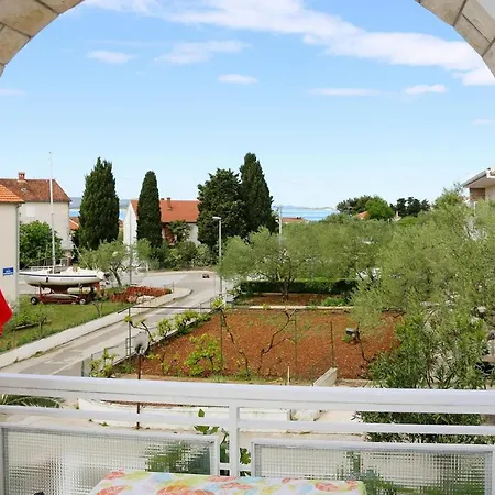 Appartement Sunny Terrace In Biograd *