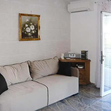 Sunny Terrace In Biograd Appartement Biograd Na Moru