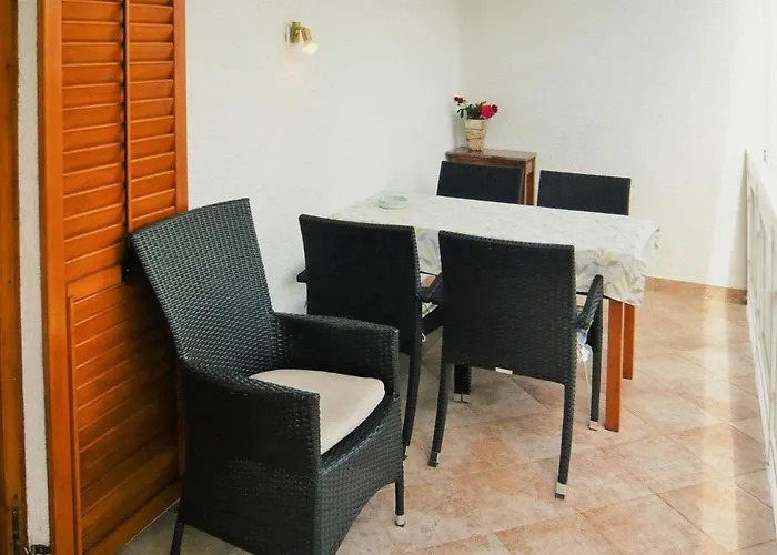 Sunny Terrace In Biograd Apartmán